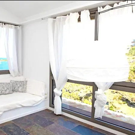 Villa 6 Bedrooms At 50 M Away From The Beach With Sea View Private Pool And Sauna