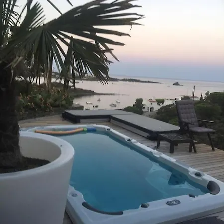 6 Bedrooms At 50 M Away From The Beach With Sea View Private Pool And Sauna