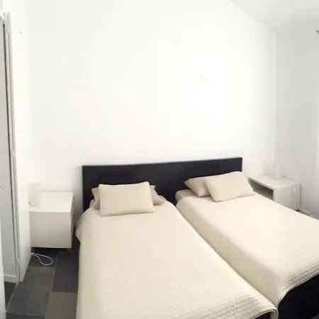 6 Bedrooms At 50 M Away From The Beach With Sea View Private Pool And Sauna *