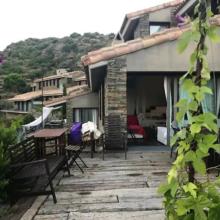 Villa 6 Bedrooms At 50 M Away From The Beach With Sea View Private Pool And Sauna Cadaques