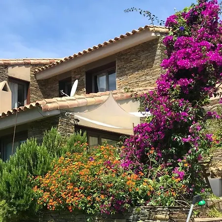 6 Bedrooms At 50 M Away From The Beach With Sea View Private Pool And Sauna Villa